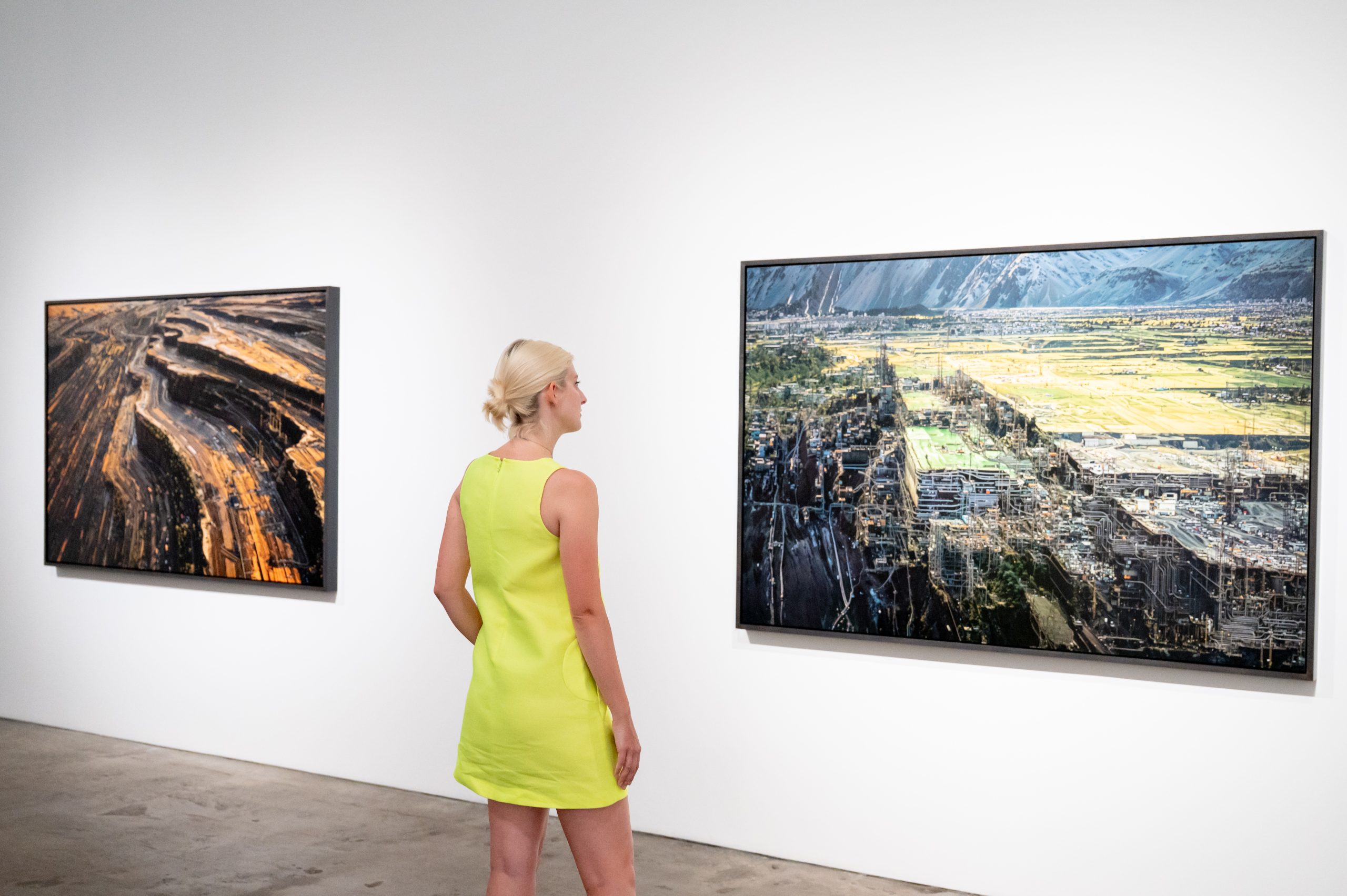 Burtynsky ve Avcıoğlu’nun Çığır Açan Yapay Zekâ Sergisi New York’ta Açıldı 9 HEFTGALLERY PHOTOBY@LARUFOTO LUISRUIZ SEPT 2025 0007 scaled