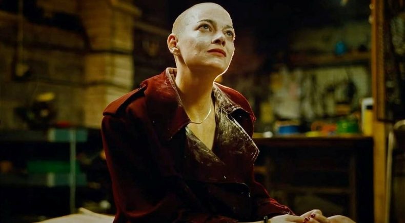 bugonia setinde emma stone